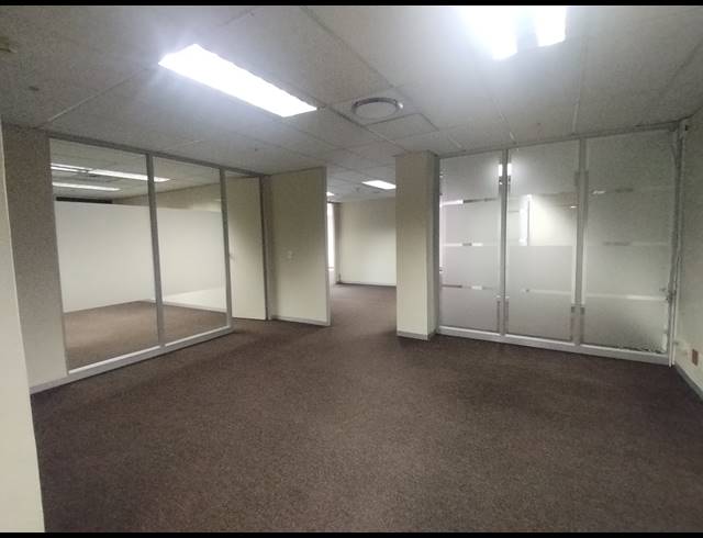 154M² BUILDING TO LET IN CAPE TOWN CITY CENTRE